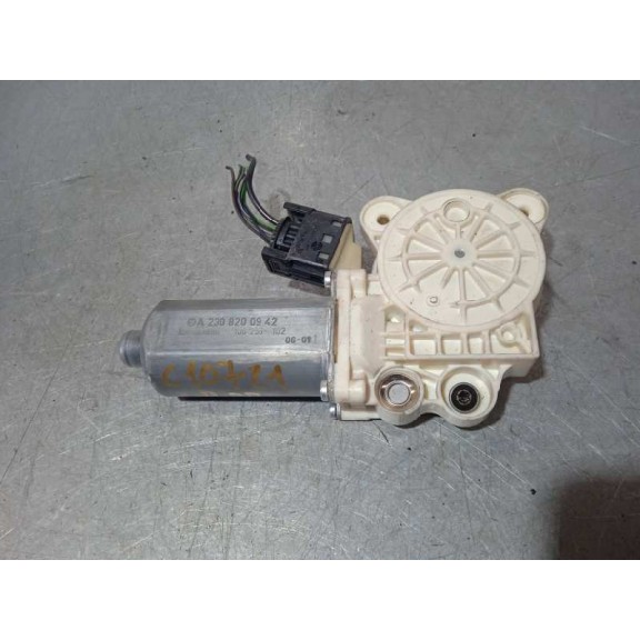 Recambio de motor elevalunas delantero derecho para mercedes-benz clase clk (w209) coupe 220 cdi (209.308) referencia OEM IAM A2