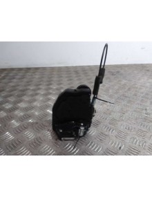 Recambio de cerradura puerta trasera derecha para lexus ct 200h referencia OEM IAM A046693  