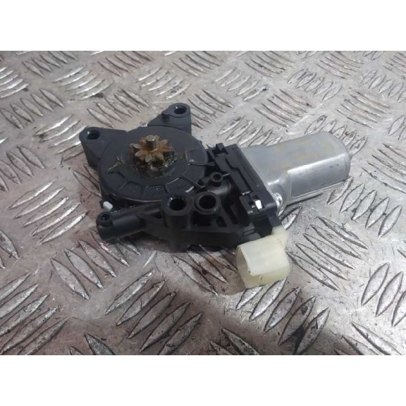 Recambio de motor elevalunas delantero izquierdo para kia soul 1.6 crdi cat referencia OEM IAM 824601M000  