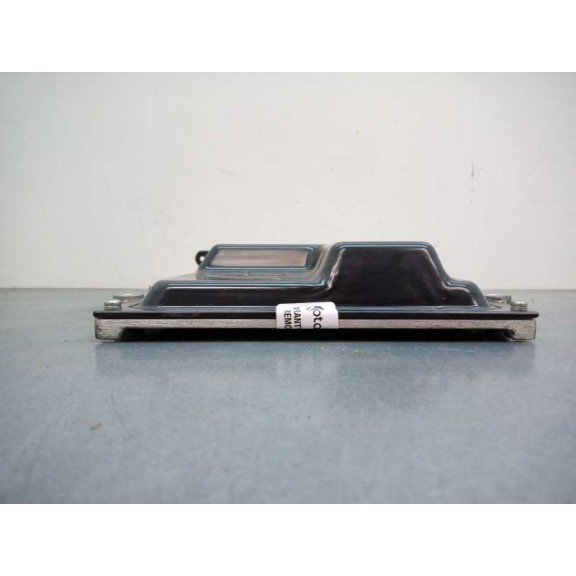 Recambio de centralita motor uce para volvo v40 kinetic referencia OEM IAM 31452623  