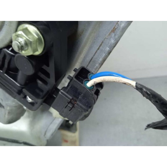 Recambio de elevalunas delantero derecho para kia carnival 2.9 crdi vgt active referencia OEM IAM  ELÉCTRICO 2 PINS