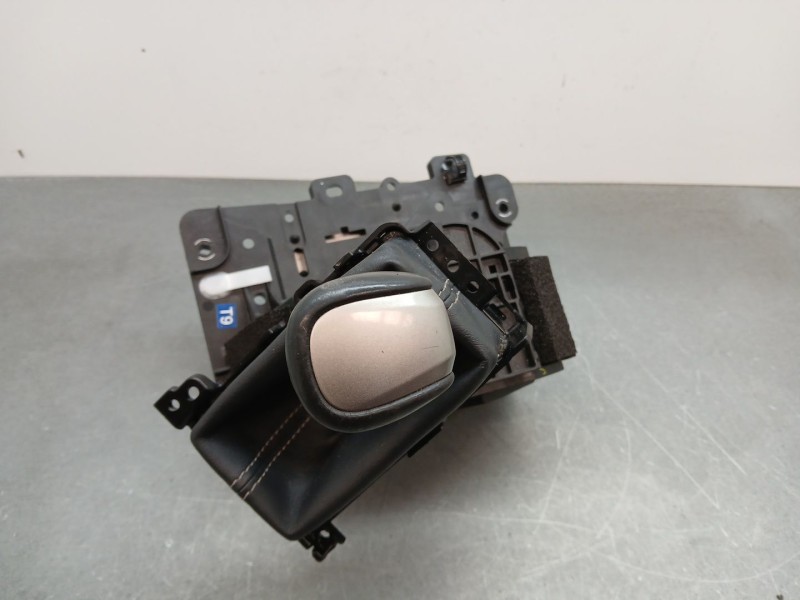 Recambio de palanca cambio para lexus is iii (_e3_) 300h (ave30_) referencia OEM IAM   