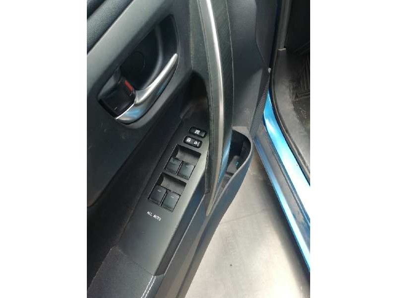 Recambio de mando elevalunas delantero izquierdo para toyota auris active referencia OEM IAM   
