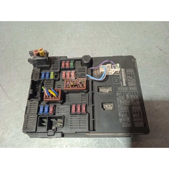 Recambio de caja reles / fusibles para nissan note acenta referencia OEM IAM 241426300309 284B71HZ2A 