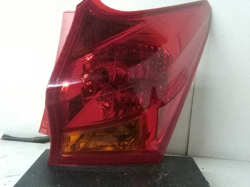 Recambio de piloto trasero derecho para toyota auris 1.4 turbodiesel cat referencia OEM IAM   