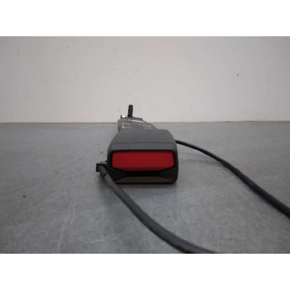 Recambio de enganche cinturon para ford mustang gt referencia OEM IAM MR3BC699D73 TRASERO DERECHO 