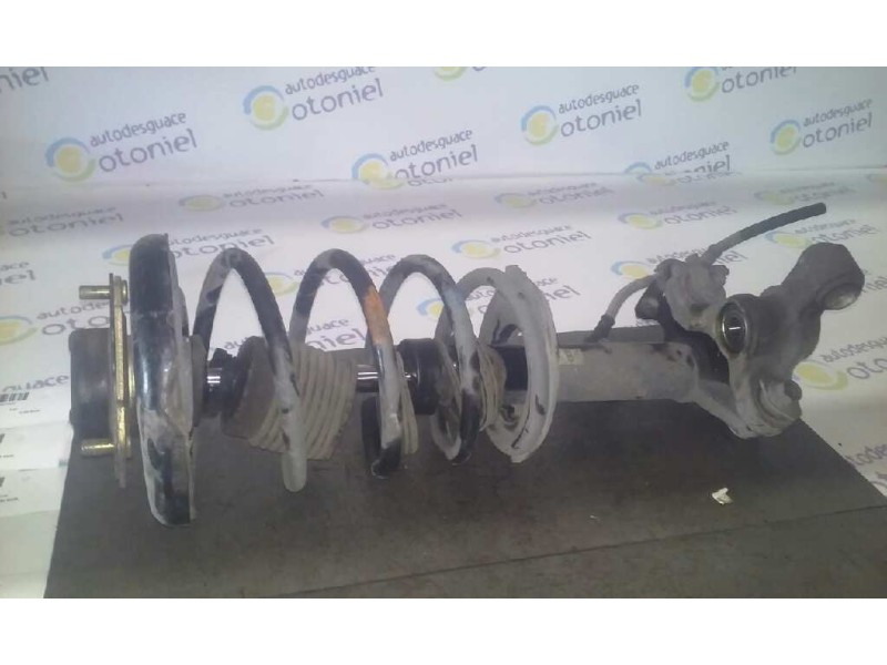 Recambio de amortiguador delantero derecho para nissan primera trav. (p12) acenta referencia OEM IAM   