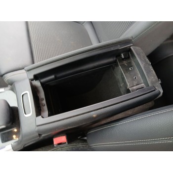 Recambio de apoyabrazos central para mercedes-benz gla (h247) gla 200 d (247.712) referencia OEM IAM A24768318009051  A177680660