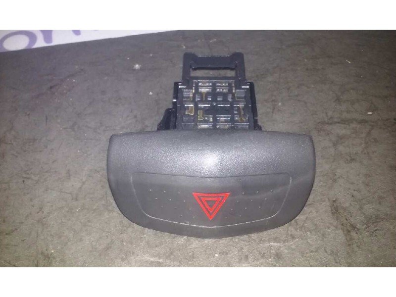 Recambio de warning para nissan primera trav. (p12) acenta referencia OEM IAM   