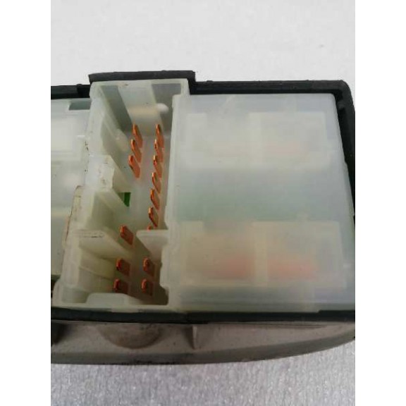 Recambio de mando elevalunas delantero izquierdo para nissan almera tino (v10m) básico referencia OEM IAM 80961BU400  4 TECLAS