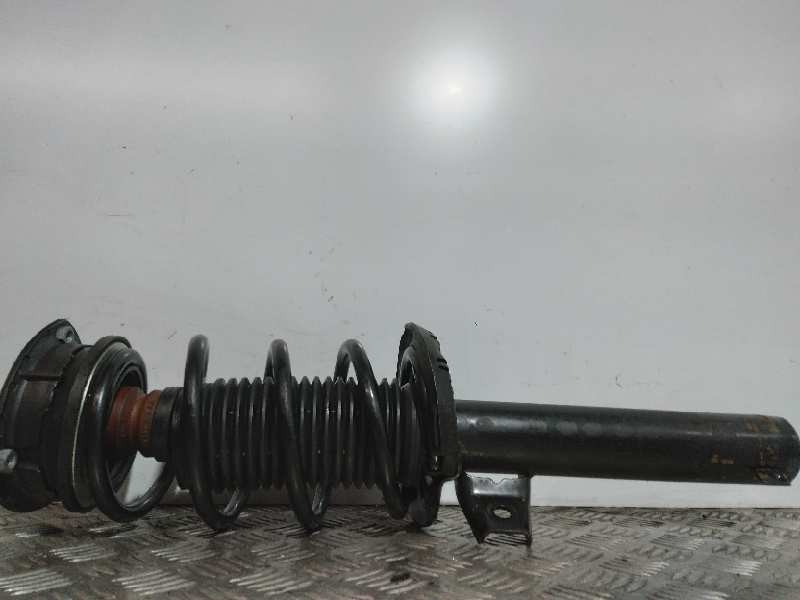 Recambio de amortiguador delantero izquierdo para audi q2 (gab) sport edition referencia OEM IAM 5Q0413031GQ 5Q0413031GN 5Q04130