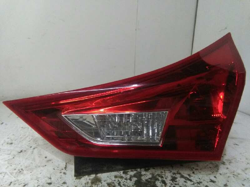 Recambio de piloto trasero derecho interior para toyota auris 1.4 turbodiesel cat referencia OEM IAM   