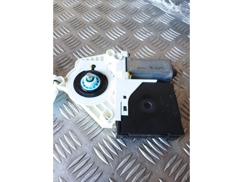 Recambio de motor elevalunas delantero izquierdo para seat leon (1p1) 1.6 referencia OEM IAM 1P0837401H  1K0959793N