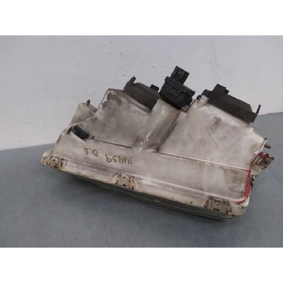 Recambio de faro derecho para volvo s40 berlina 1.8i referencia OEM IAM   