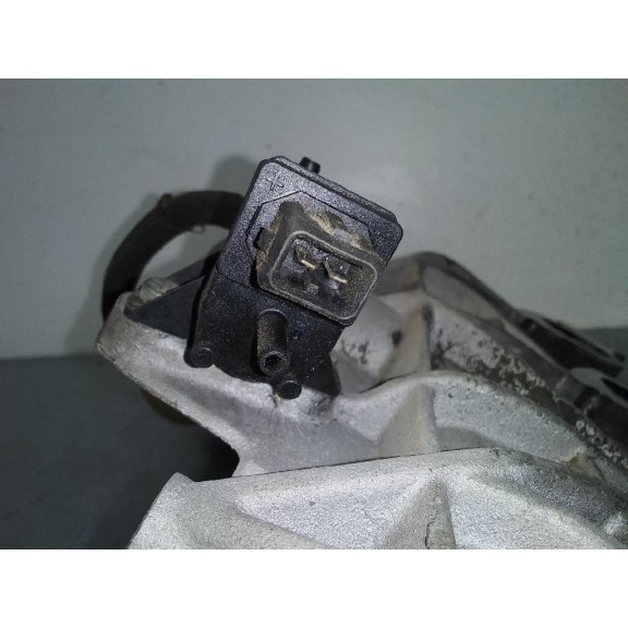 Recambio de colector admision para renault scenic ii authentique referencia OEM IAM 8200272607  