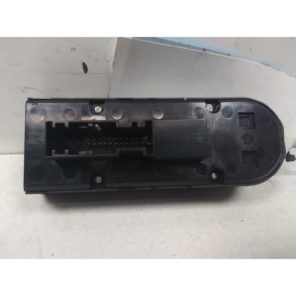 Recambio de mando elevalunas delantero izquierdo para opel zafira b cosmo referencia OEM IAM 13228698  