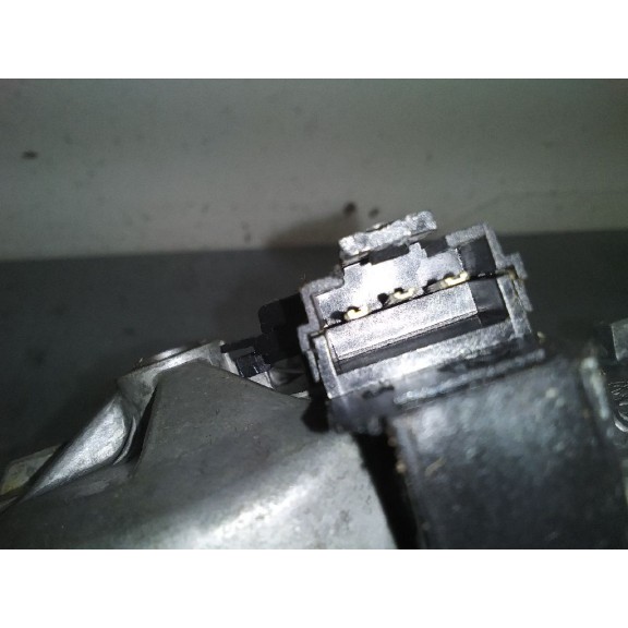 Recambio de motor limpia trasero para opel insignia berlina expression referencia OEM IAM 13269910 39136727 3 PINS