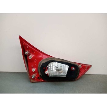 Recambio de piloto trasero derecho interior para toyota auris active referencia OEM IAM 02260  