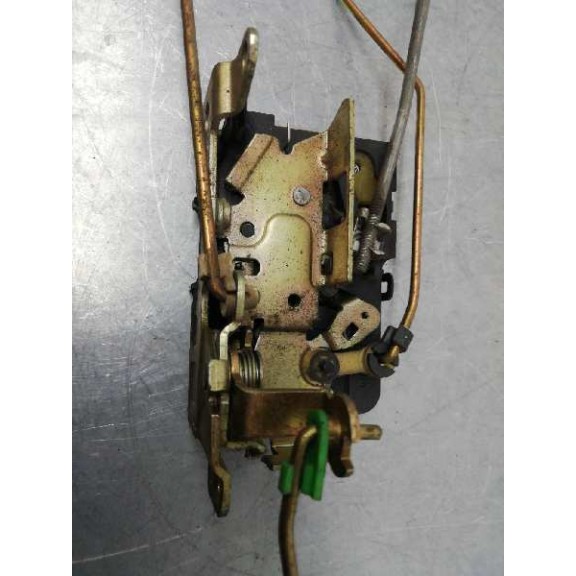 Recambio de cerradura puerta delantera derecha para iveco daily combi referencia OEM IAM   