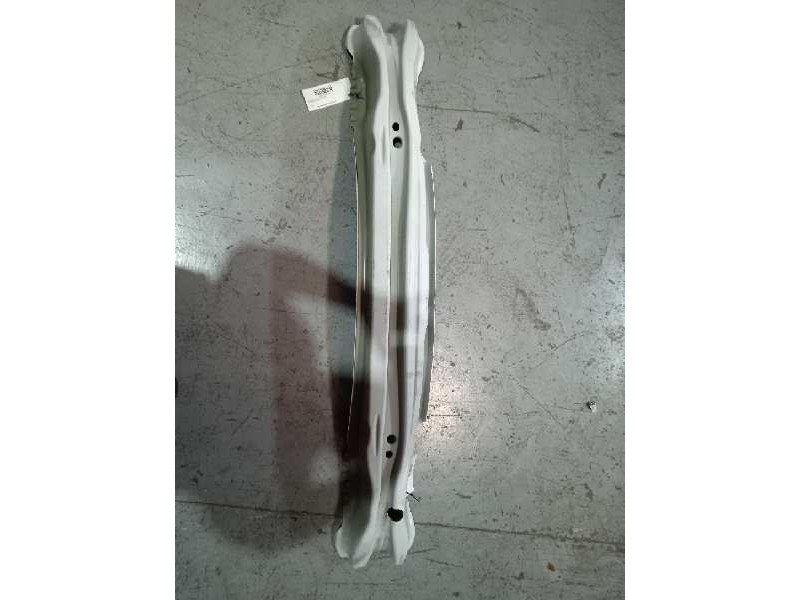 Recambio de refuerzo paragolpes trasero para volvo v40 2.0 diesel cat referencia OEM IAM   