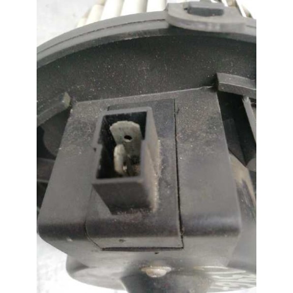 Recambio de motor calefaccion para iveco daily combi referencia OEM IAM 570630200 5706302 2 PINS