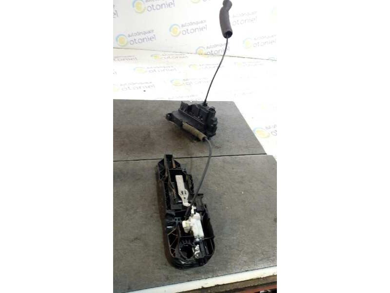 Recambio de cerradura puerta trasera izquierda para renault megane iii berlina 5 p limited referencia OEM IAM 825030001R  6 PINS