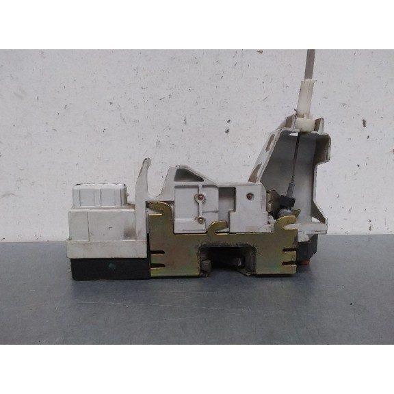 Recambio de cerradura puerta trasera izquierda para peugeot 307 (s1) xs referencia OEM IAM   4 PINS