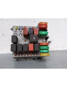 Recambio de caja reles / fusibles para fiat bravo (198) 1.4 16v cat referencia OEM IAM 51775686  