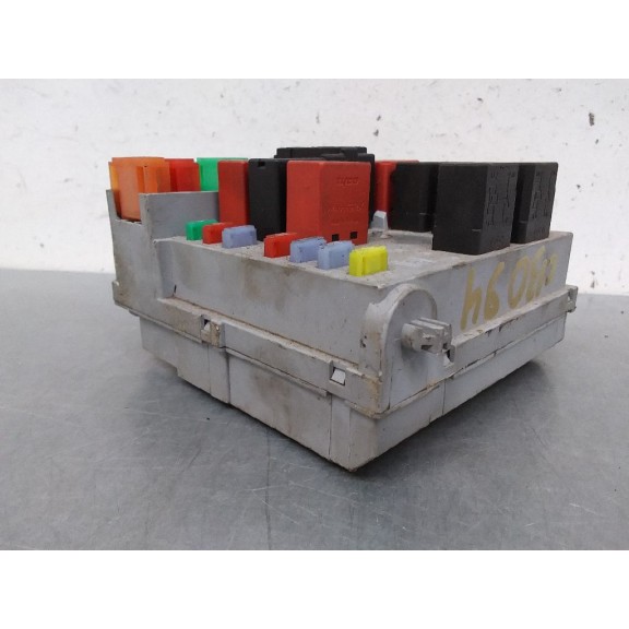 Recambio de caja reles / fusibles para fiat bravo (198) 1.4 16v cat referencia OEM IAM 51775686  