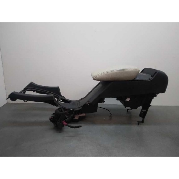 Recambio de apoyabrazos central para saab 9-3 sport hatch aero referencia OEM IAM 307039  