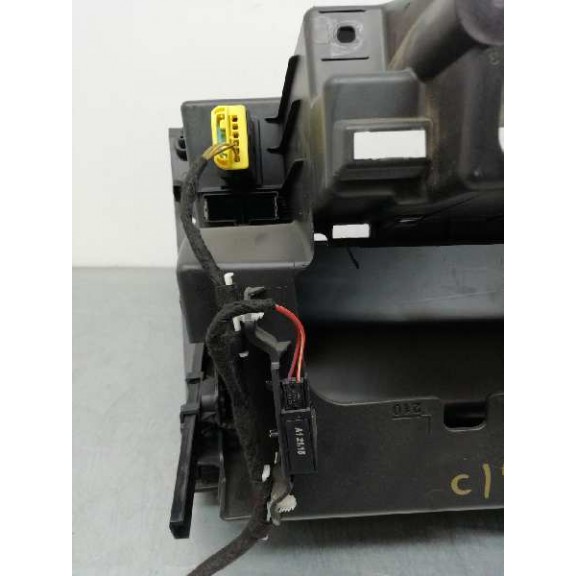 Recambio de guantera para seat leon st (5f8) reference referencia OEM IAM 5F1857095G NEGRO 5F1857095K