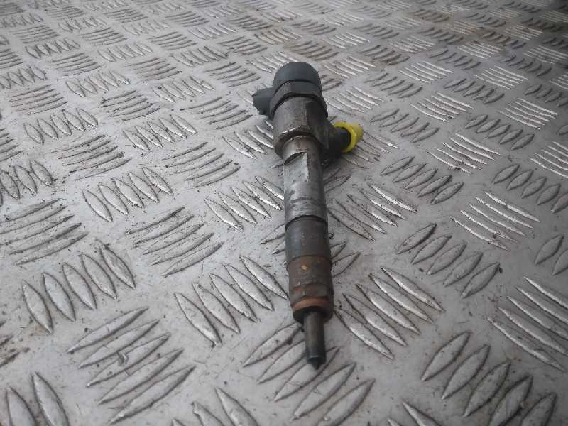 Recambio de inyector para renault trafic caja cerrada (ab 4.01) 1.9 diesel referencia OEM IAM 0445110110  