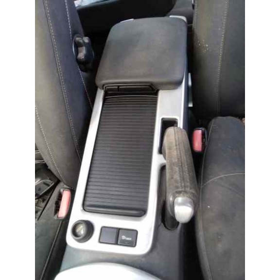 Recambio de apoyabrazos central para volvo s40 berlina 1.6 diesel cat referencia OEM IAM   