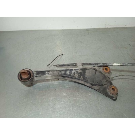 Recambio de brazo suspension inferior trasero derecho para toyota auris business referencia OEM IAM SR  