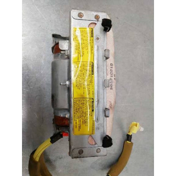Recambio de airbag delantero derecho para toyota auris luna referencia OEM IAM 305810910  