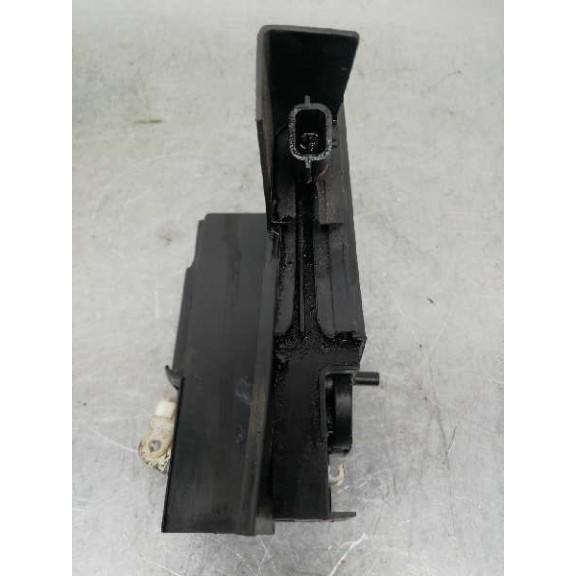 Recambio de cerradura puerta trasera derecha para dacia sandero stepway referencia OEM IAM 825022281R  2 PINS