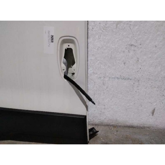 Recambio de puerta lateral corredera derecha para peugeot bipper 1.3 16v hdi fap referencia OEM IAM  BLANCO 