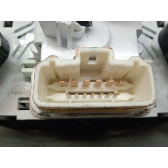 Recambio de mando calefaccion / aire acondicionado para dacia sandero stepway referencia OEM IAM A42303400  