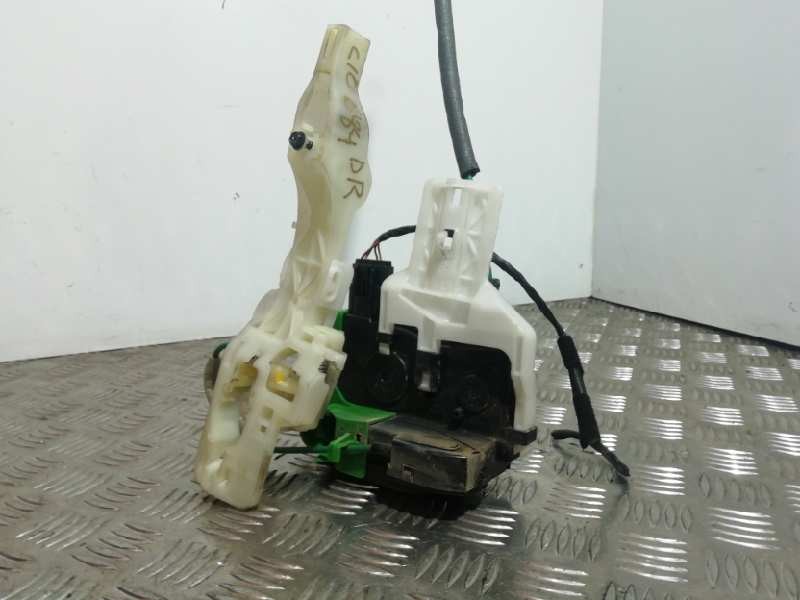 Recambio de cerradura puerta delantera derecha para hyundai i40 comfort referencia OEM IAM 813203Z020  