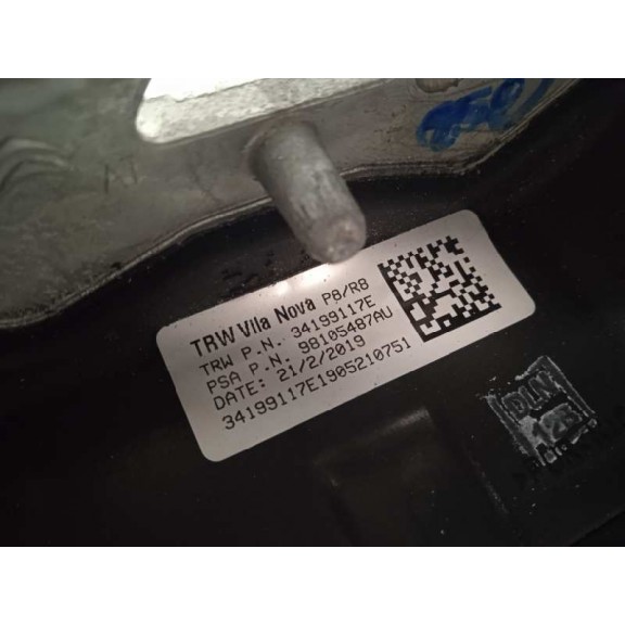 Recambio de volante para peugeot 3008 style referencia OEM IAM 98105487AU 34199117E CON MANDOS