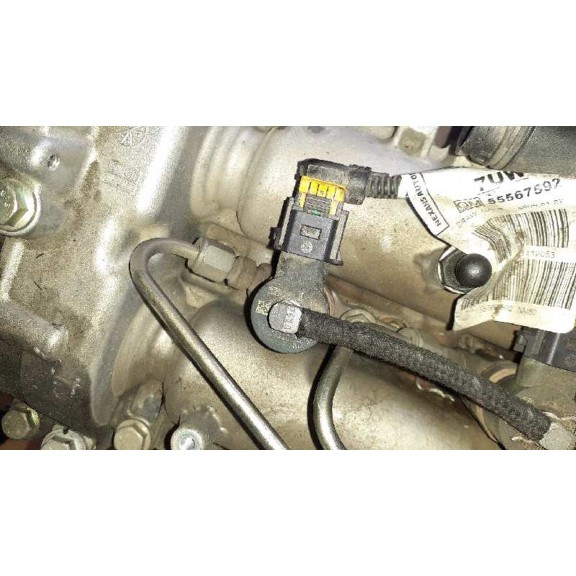 Recambio de inyector para opel insignia berlina 2.0 cdti referencia OEM IAM 0445110327  