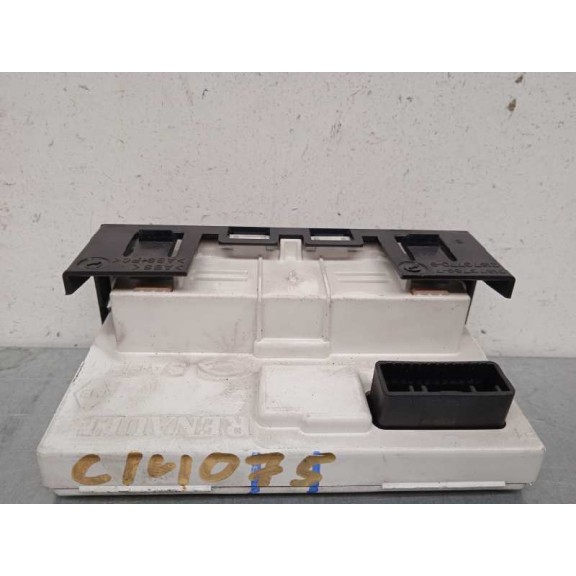 Recambio de display para renault megane ii berlina 5p confort authentique referencia OEM IAM 8200350498 8200350498A 