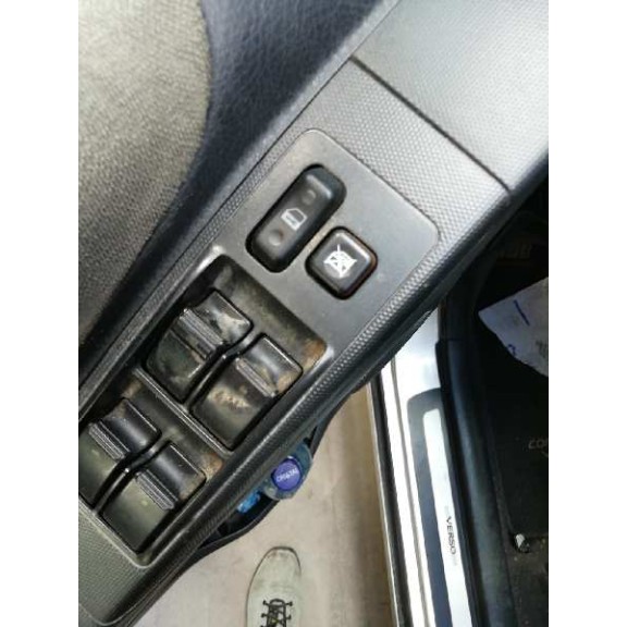 toyota corolla verso (r1) del año 2006