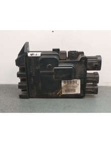 Recambio de caja reles / fusibles para renault scenic iii 1.2 tce referencia OEM IAM 243800010r  