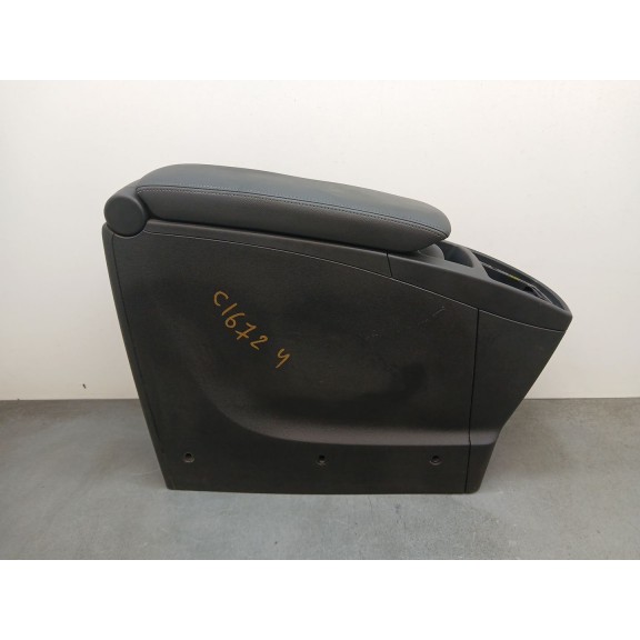 Recambio de apoyabrazos central para renault scenic iii 1.2 tce referencia OEM IAM 7711426456 CUERO NEGRO 8127320