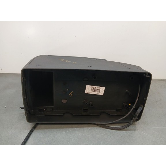 Recambio de apoyabrazos central para renault scenic iii 1.2 tce referencia OEM IAM 7711426456 CUERO NEGRO 8127320