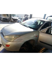 ford focus berlina (cak) del año 2000