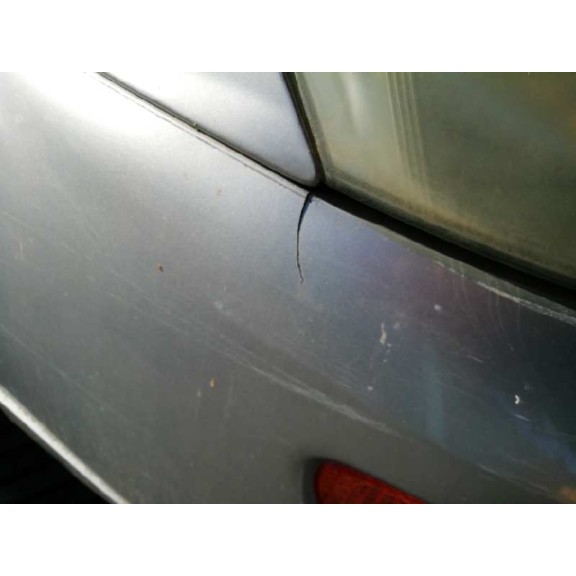 ford focus berlina (cak) del año 2000