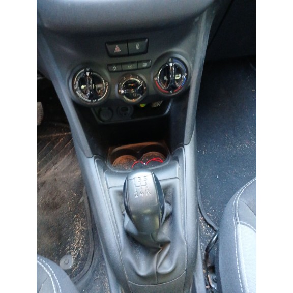 peugeot 208 i (ca_, cc_) del año 2015