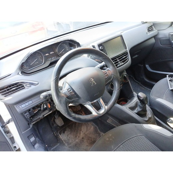 peugeot 208 i (ca_, cc_) del año 2015